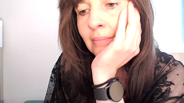 Ella Next Door online show from April 2026 01:57:01 PM