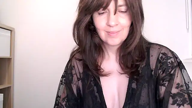 Ella Next Door online show from March 2026 10:32:01 PM