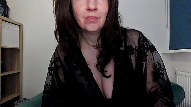 Ella Next Door online show from December 2025 08:00:01 PM