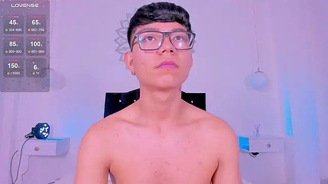 CodyTwink online show from October 2025 01:37:02 PM