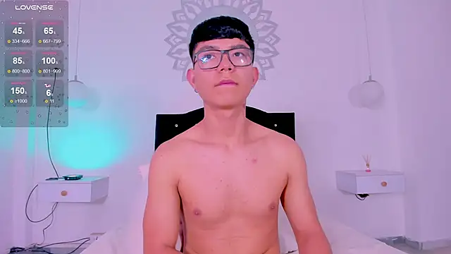 CodyTwink online show from November 2025 05:23:01 PM