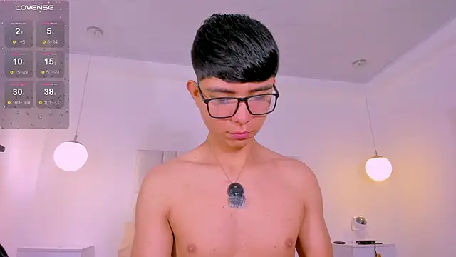 CodyTwink online show from June 2026 04:44:02 PM