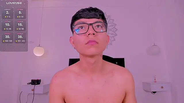 CodyTwink online show from October 2025 04:47:01 PM