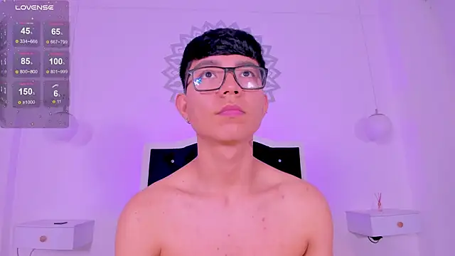 CodyTwink online show from November 2025 04:29:02 PM