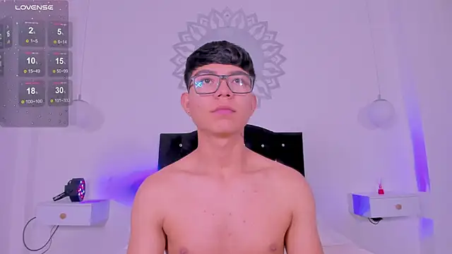 CodyTwink online show from September 2025 01:42:01 PM