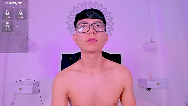 CodyTwink online show from December 2025 02:43:02 PM