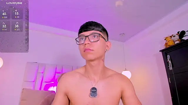 CodyTwink online show from April 2026 11:12:01 AM