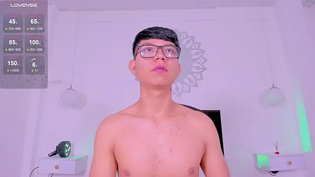 CodyTwink online show from September 2025 11:43:01 AM