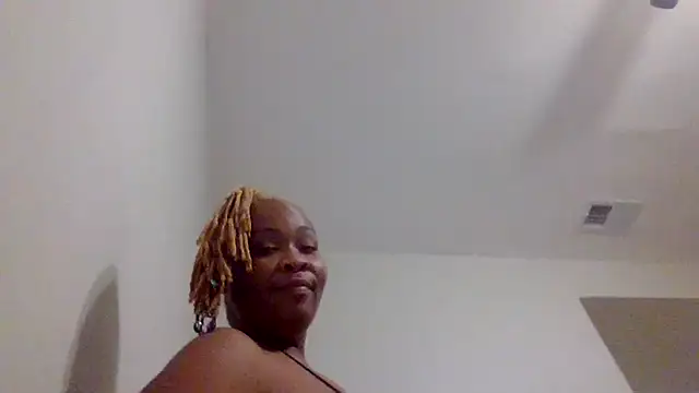 AllLeggs online show from December 2024 08:58:02 PM