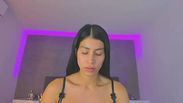 jasminehill  online show from February 2025 08:31:02 PM