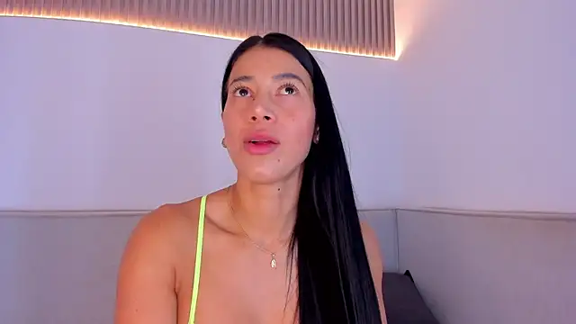 Snapshot of jasminehill_ chatting on May 2026 03:18:01 PM jasminehill online show from May 2026 03:18:01 PM