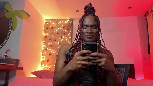 Snapshot of blackbarbietrans chatting on February 2025 03:03:02 AM blackbarbietrans online show from February 2025 03:03:02 AM