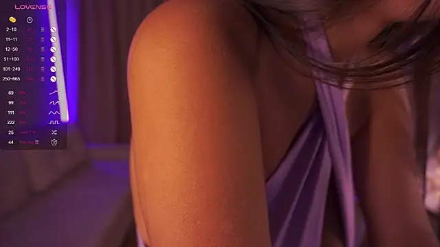 Snapshot of AnuricBriny chatting on September 2025 09:37:01 PM AnuricBriny online show from September 2025 09:37:01 PM