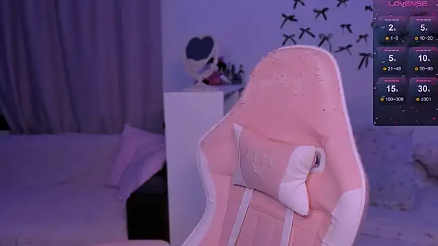 CoddleWeeper  online show from February 2026 03:01:01 PM