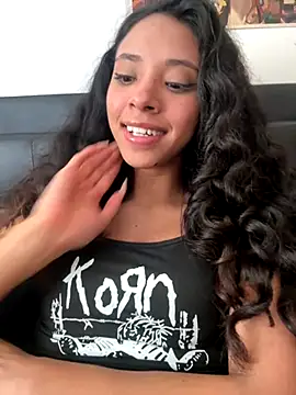 Miss freydis online show from November 2025 03:00:02 PM