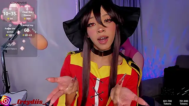 Miss freydis online show from October 2025 05:18:02 AM