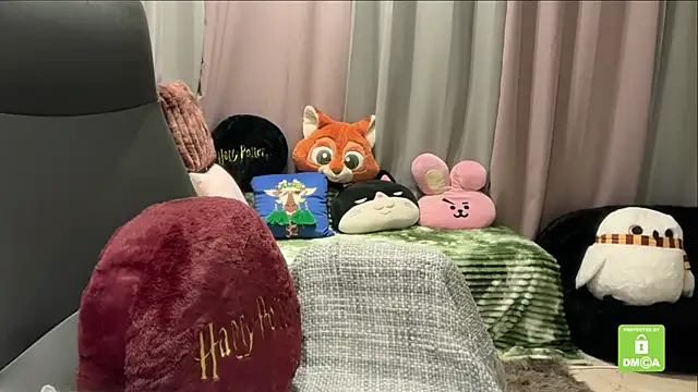 Unique-Beauty online show from December 2025 04:22:01 PM