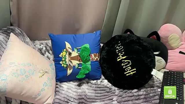 Unique-Beauty online show from November 2025 03:16:02 PM