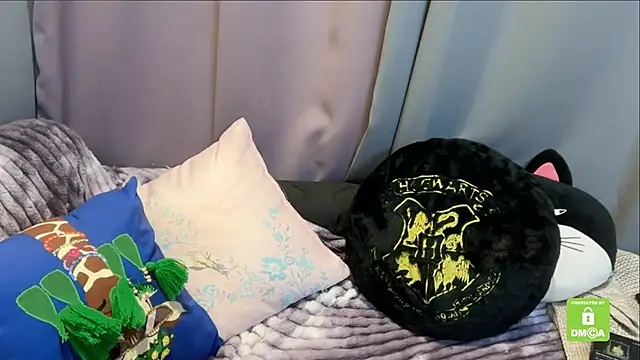 Unique-Beauty online show from October 2025 04:03:01 PM