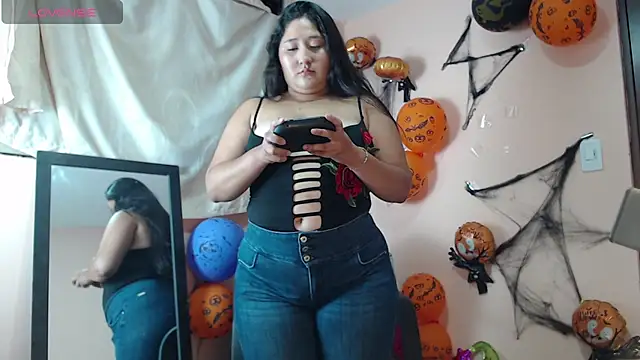 Snapshot of cherrycurvyyy chatting on November 2025 08:12:01 PM cherrycurvyyy online show from November 2025 08:12:01 PM