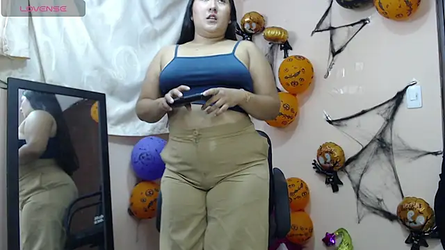 Snapshot of cherrycurvyyy chatting on November 2025 07:29:02 PM cherrycurvyyy online show from November 2025 07:29:02 PM