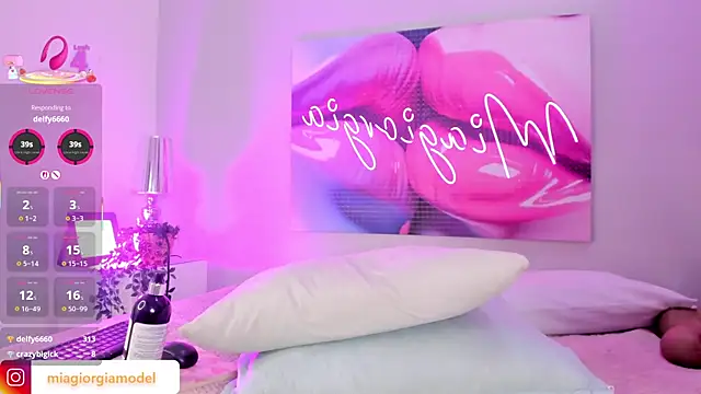 Miagiorgia  online show from May 2026 01:14:02 PM