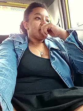 Selket11 online show from November 2025 03:24:01 PM