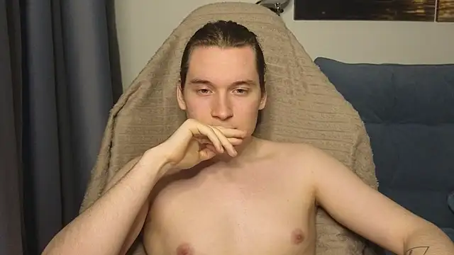 Snapshot of MoreRealAlex chatting on May 2026 01:13:02 AM MoreRealAlex online show from May 2026 01:13:02 AM
