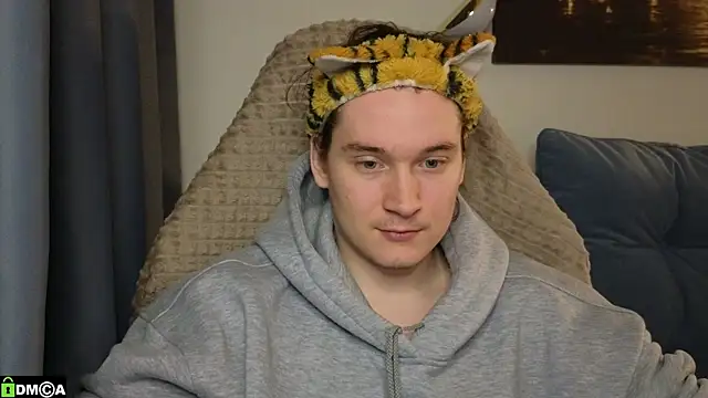 MoreRealAlex online show from April 2026 05:58:02 PM