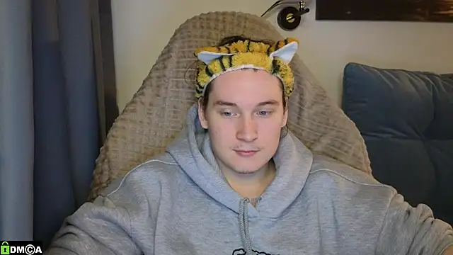 MoreRealAlex online show from April 2026 06:10:01 PM