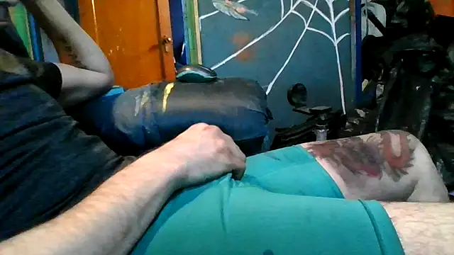 robeaulieu02 online show from November 2025 06:30:01 PM