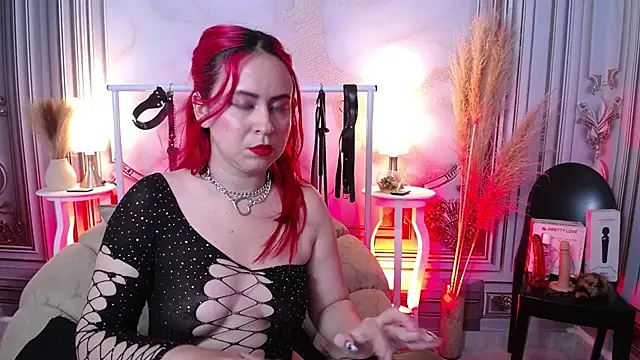 Naty slavedoll online show from October 2025 08:10:01 PM