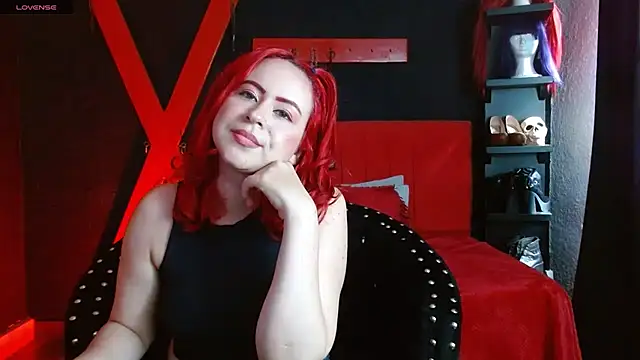 Naty slavedoll online show from March 2025 07:07:01 PM