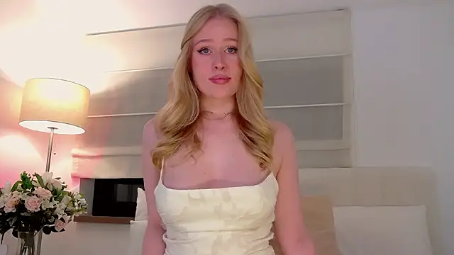 Snapshot of JuliaJaee chatting on October 2025 05:35:02 PM JuliaJaee online show from October 2025 05:35:02 PM