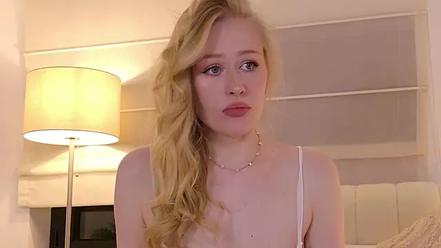 Snapshot of JuliaJaee chatting on July 2026 06:16:02 PM JuliaJaee online show from July 2026 06:16:02 PM