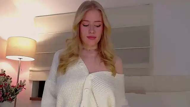 Snapshot of JuliaJaee chatting on January 2026 06:01:01 PM JuliaJaee online show from January 2026 06:01:01 PM