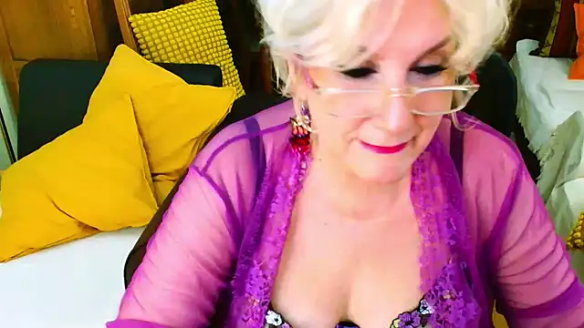 GattonaBiondona online show from September 2025 08:47:02 AM