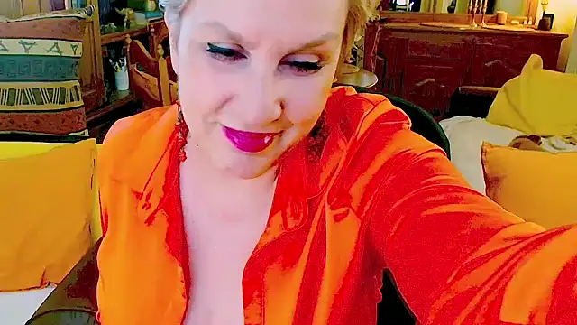 GattonaBiondona online show from April 2026 08:18:01 AM