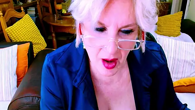 GattonaBiondona online show from October 2025 08:05:01 AM