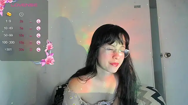 Snapshot of lolacute69 chatting on October 2025 06:52:01 PM lolacute69 online show from October 2025 06:52:01 PM
