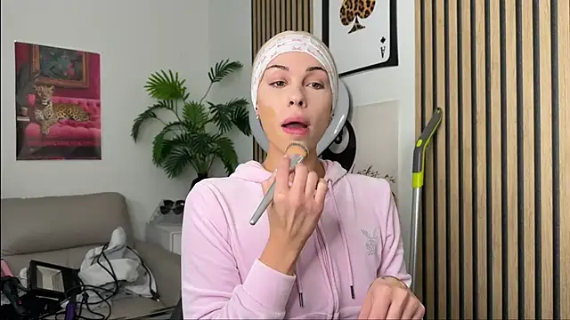 NattyFierros online show from October 2025 07:25:01 PM