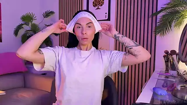 NattyFierros online show from October 2025 09:06:02 AM