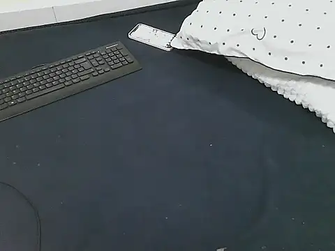 lella-0 online show from March 2026 01:12:02 PM