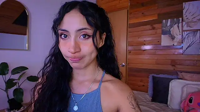 amber curly online show from April 2026 08:37:01 PM
