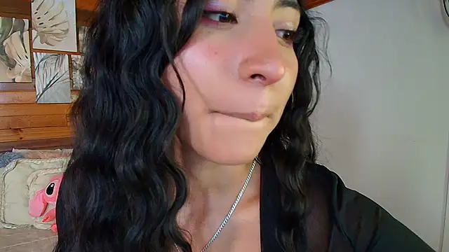 amber curly online show from February 2026 07:47:02 PM