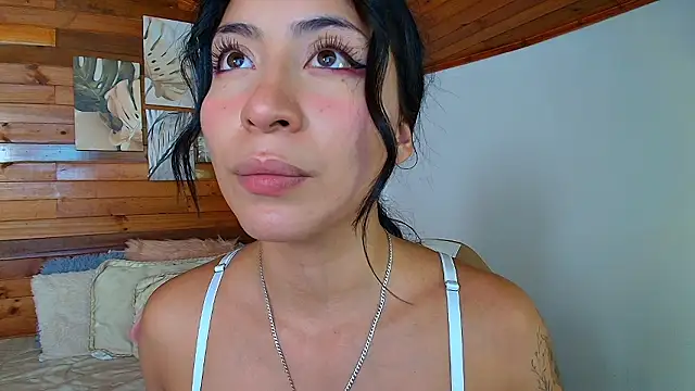 amber curly online show from February 2026 07:16:02 PM