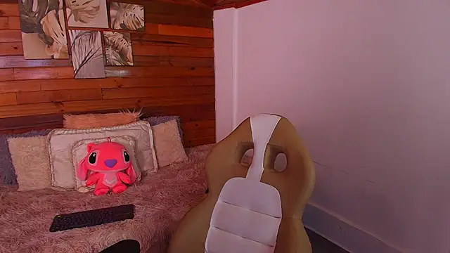 Snapshot of amber_curly chatting on December 2025 09:05:01 PM amber curly online show from December 2025 09:05:01 PM