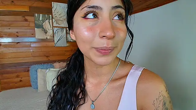 amber curly online show from March 2026 07:10:02 PM