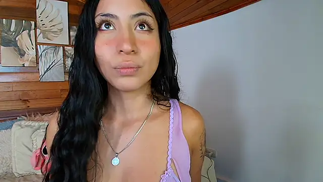 amber curly online show from February 2026 09:26:01 PM