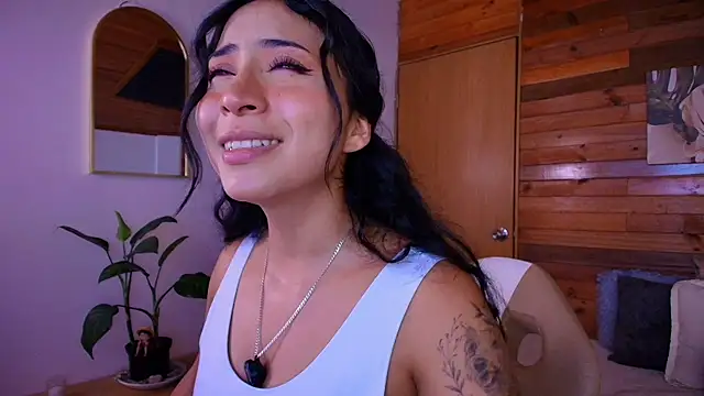 amber curly online show from June 2026 09:45:02 PM